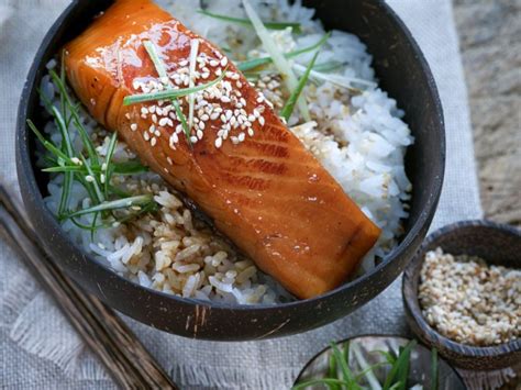 Japanischer Lachs Mit Reis Rezept Eat Smarter