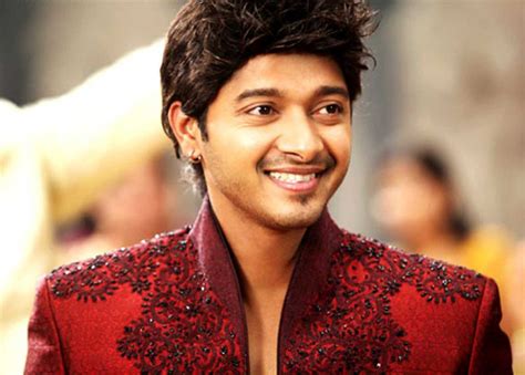 shreyas talpade biography height life story super stars bio