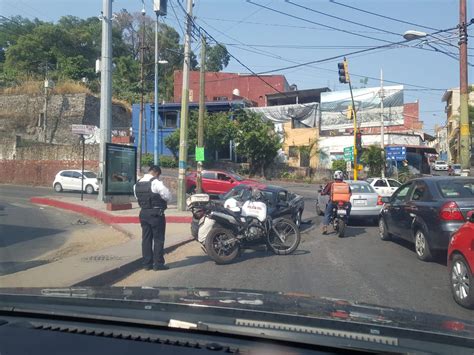 Diario De Morelos On Twitter Vialidad Reportan Accidente Bajando