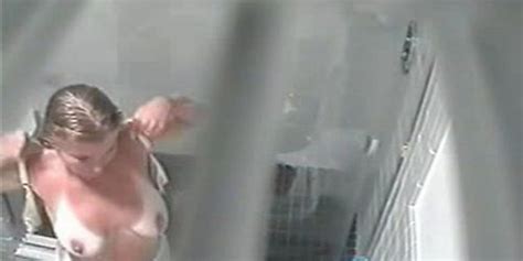 Caméra cachée MILF s habille Tnaflix