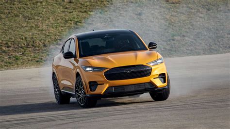 Ford D Voile Les Nouvelles Mustang Mach E Gt Et Performance Edition