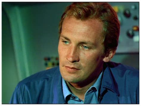 The Invaders Roy Thinnes Roy Thinnes Cheesy Movies Celebrity Pictures