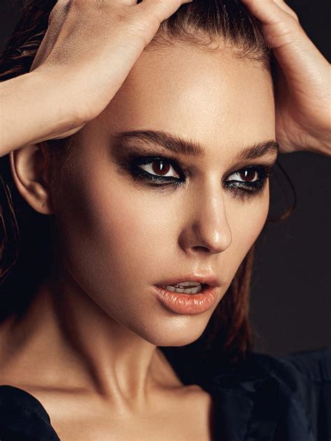 Yulia Ezepova Women Brunette Wet Hair Hands In Hair Makeup Eyeshadow HD Wallpaper