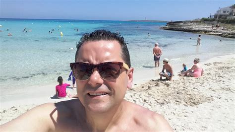 La Foto Tom S Roncero Pasea Su Madridismo Por Menorca Menorca Al D A