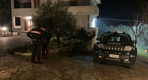 Scoperta Choc In Un Campo Il Cadavere Semi Carbonizzato Di Un Uomo