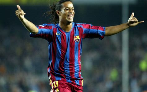 top  footballers    kick goals  history