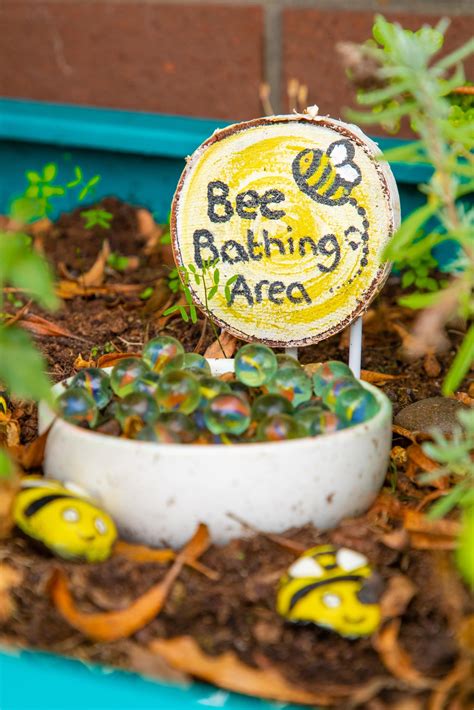 Southfields - WORLD BEE DAY🐝 Did you know 35 UK species of bees are