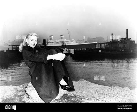 ON THE WATERFRONT, Eva Marie Saint, 1954 Stock Photo - Alamy