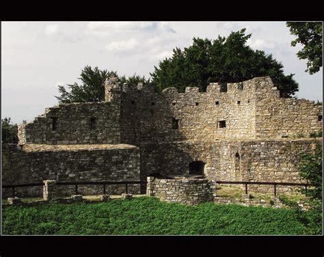 Z Cenina Hradu Hukvaldy Hrad Turistika Cz