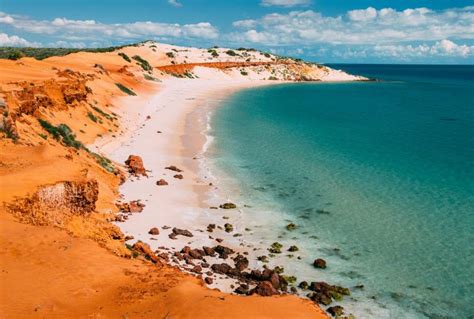 10 Day Road Trip Along Australia S Coral Coast Tourism Australia