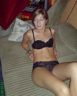 Real Amateur Wife Strips And Gets Laid Porn Pictures Xxx Photos Sex Images Pictoa