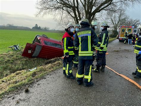 Zwei Schwerverletzte Bei Unfall Zwischen Krefeld Und Kempen