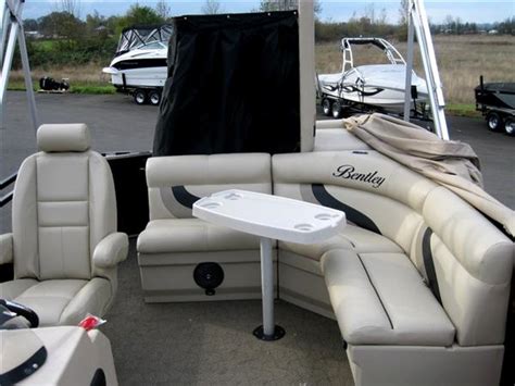 Pontoon Boat Pontoon Boat Bathroom