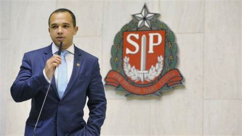 Deputado Do Psl Sp Que Amea Ou Colega Transexual Revela Que Gay