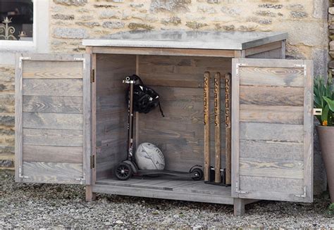 10 Easy Pieces: Outdoor Storage Boxes - Gardenista