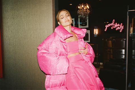 Jennifer Lopez Thinks Latina Entrepreneurs Are Undervalued So She S Giving Them Billion In