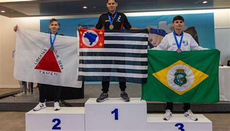 Aluno do Novo Ensino Médio do SESI SENAI Ceará conquista a Medalha de