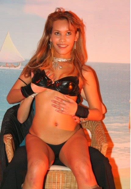 The Amazing Strip Show E F F Porn Pic