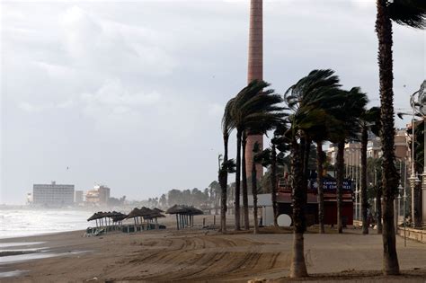 la Aemet activa dos avisos amarillos por viento y fenómenos costeros