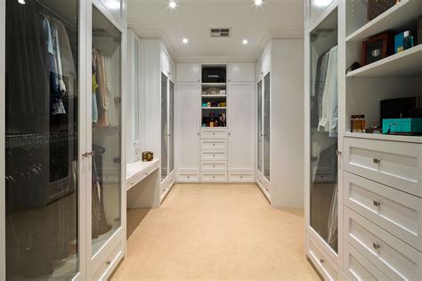 Walk In Wardrobes Melbourne Custom Walk In Robes Cabinets Melbourne