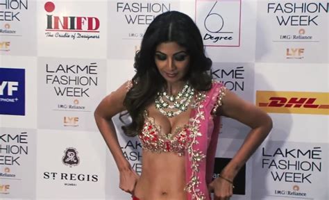 Shilpa Shetty Hot Cleavage Navel Exposure At LFW