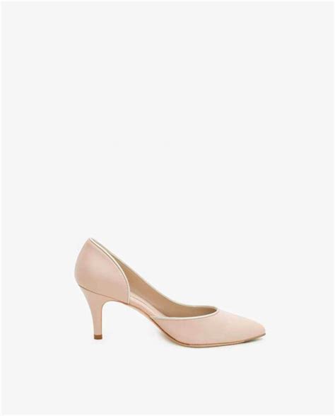 Salon Tac N Ante Nude Acosta