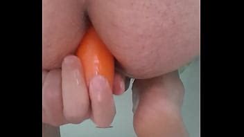 Con Una Zanahoria XVIDEOS