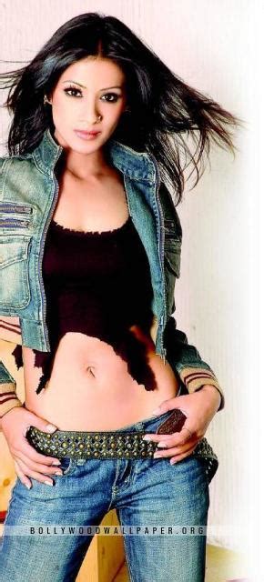Hot TV Actress Barkha Bisht In Sexy Style