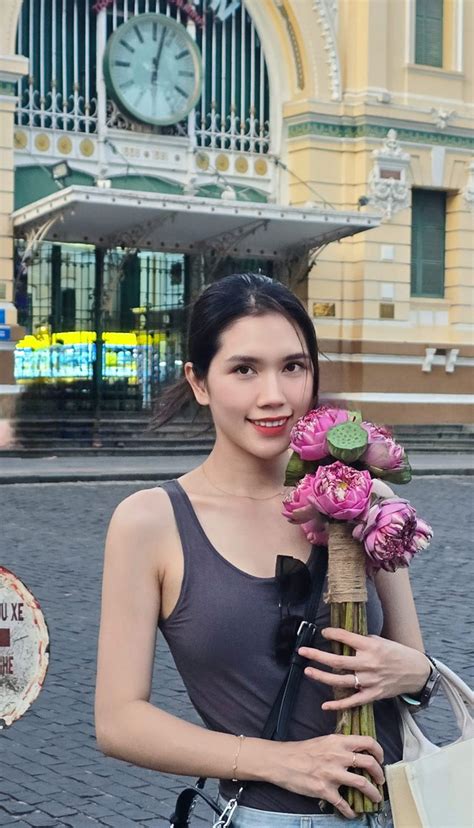 Nhan sắc vợ hot girl kém tuổi của Phó Giám đốc Trường quay Cổ Loa