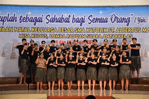 Lomba Paduan Suara Antar Kelas Sma Dempo Malang East Java Indonesia