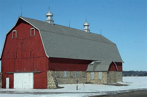 15 Types Of Barns And Barn Styles You Should Know