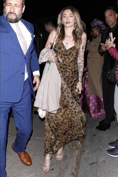 Paris Jackson chockar alla – syns utan tatueringar plötsligt | Hänt