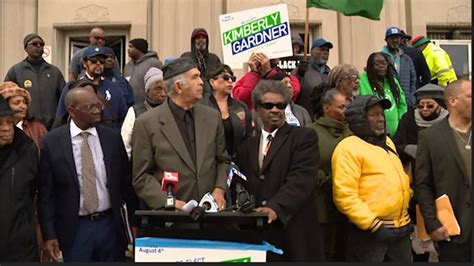 Supporters hold rally after calls to remove Gardner from office | ksdk.com