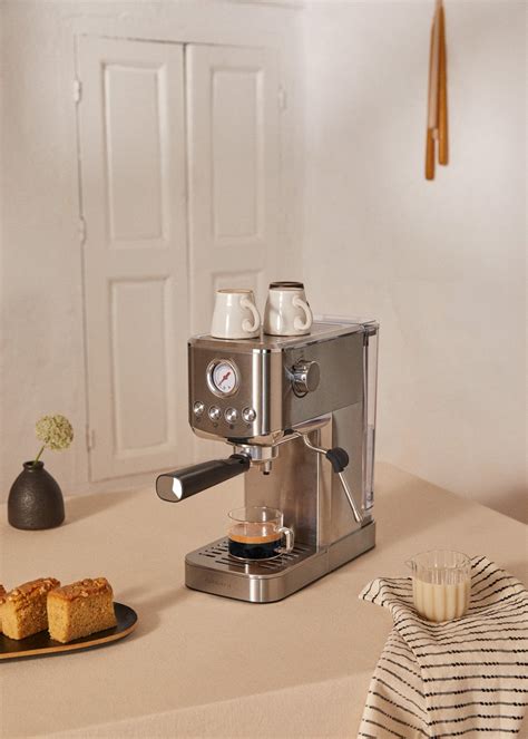 THERA CLASSIC COMPACT Ekspres do kawy espresso z funkcją zimnej kawy