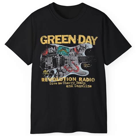 Rare Vintage Green Day Revolution Radio Guitar Shirt Tokopyramid