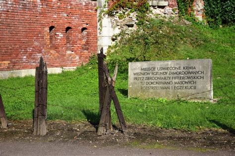 Rotunda Zamojska Pomnik M Cze Stwa Zamojszczyzny Witryna