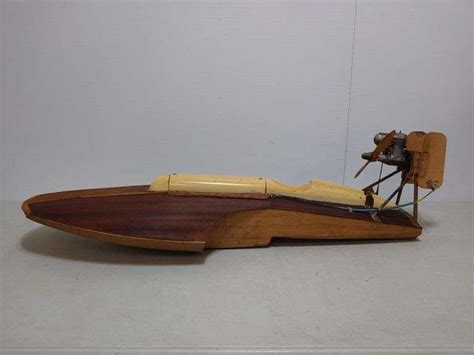 Pro Series Scale Model Racing Boat - W. Yoder Auction