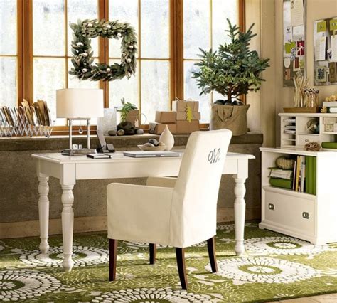 20 Beautiful Home Offices with Area Rugs