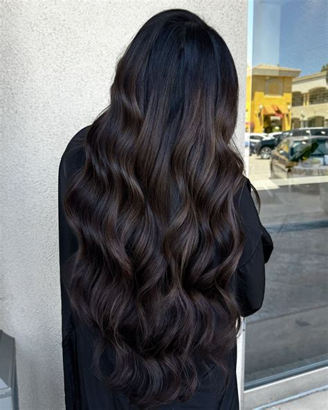 Winter Brunette Hair Color Ideas From Subtle Highlights To Bold Balayage Divagaze