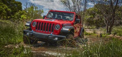 Jeep Wrangler 4xe Named In Wards 10 Best Engines And Propulsion Systems