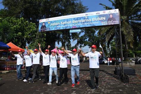 Semen Padang Semarakkan Jalan Sehat Bersama Bumn Di Magelang Antara