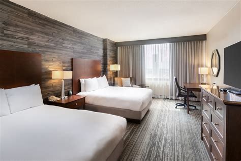 Our Houston Hotel Photo Gallery | Doubletree and Suites Houston Galleria