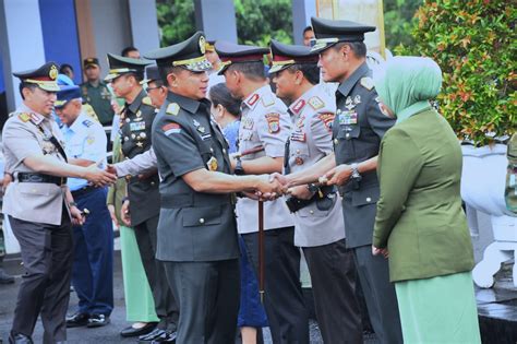 Pangdam Iv Diponegoro Hadiri Wisuda Taruna Taruni Prabhatar Akademi Tni