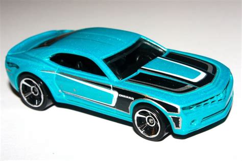 Hot Wheels 2011 Nightburnerz Chevy Camaro Concept