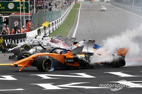 Accidente De Fernando Alonso Mclaren Mcl At Gp De B Lgica F Rmula