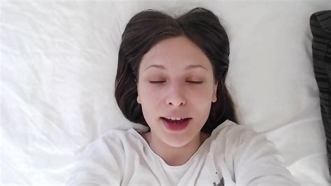 Talia Mint te desea buenos días experiencia de novia virtual XVIDEOS