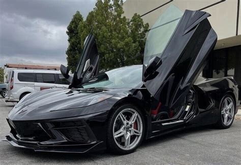 Do C8 Corvettes Have Butterfly Doors