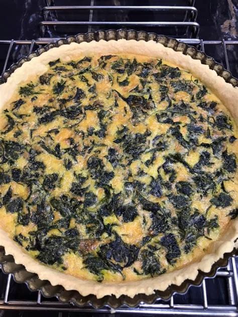 Spinach Cheese Quiche | Food, Yummy food, Spinach and cheese