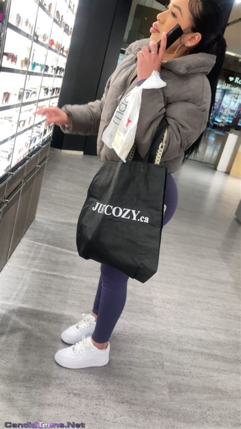 Big Booty Latina Milf Candid Teens