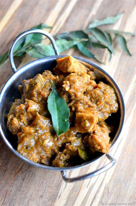 Varutharacha Chicken Curry ~ Kerala Style Cooking Curries